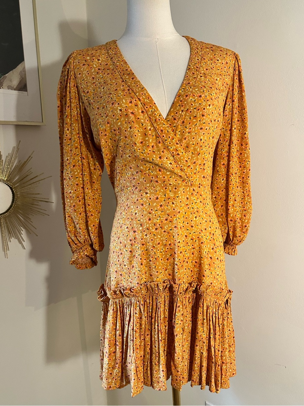Karlie Ditzy Floral Ruffle Hem Boho Dress Small